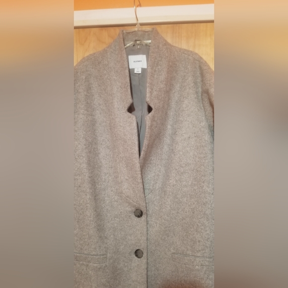 Fall/winter coat - Picture 3 of 3